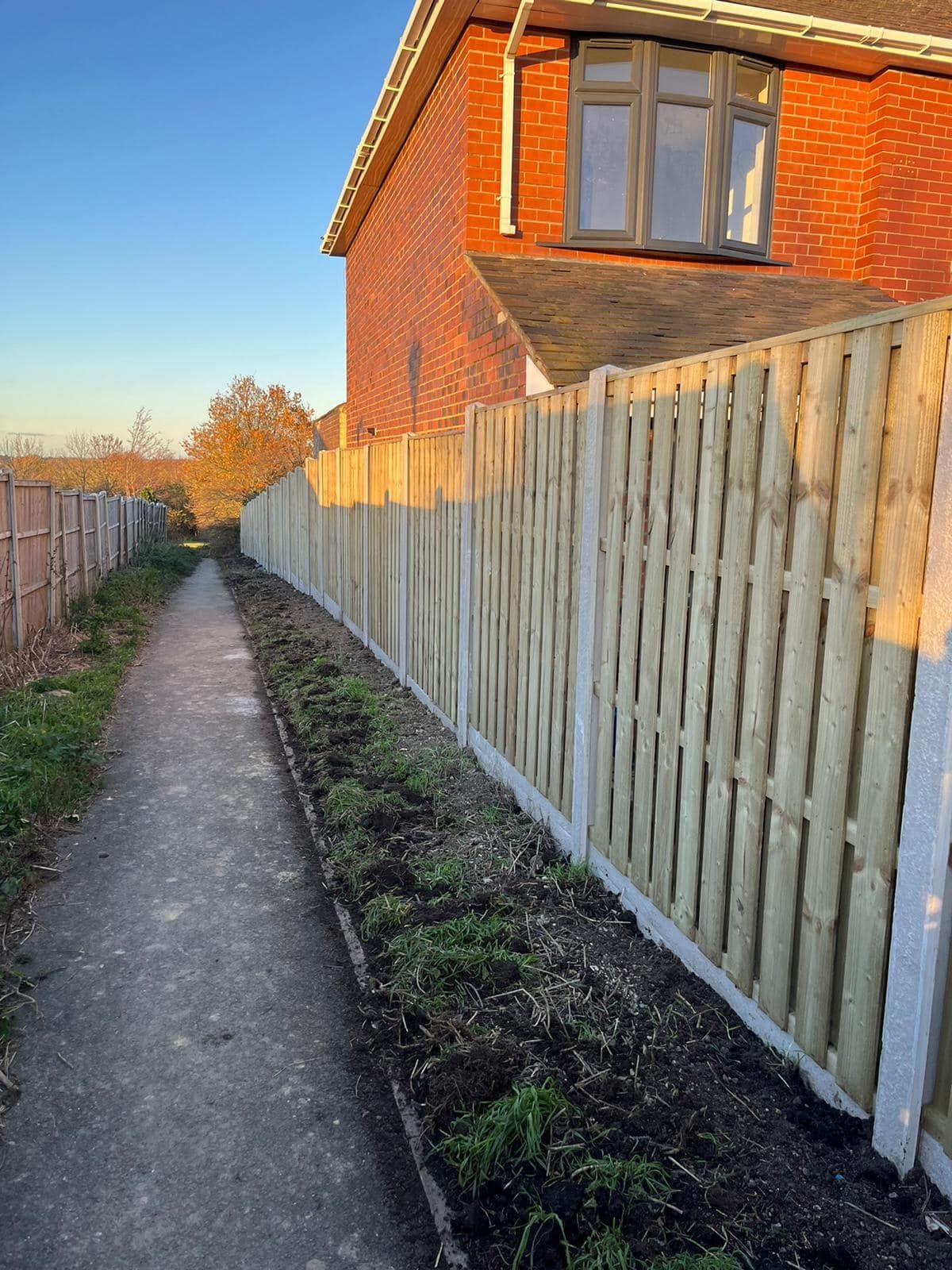 New timber fencing